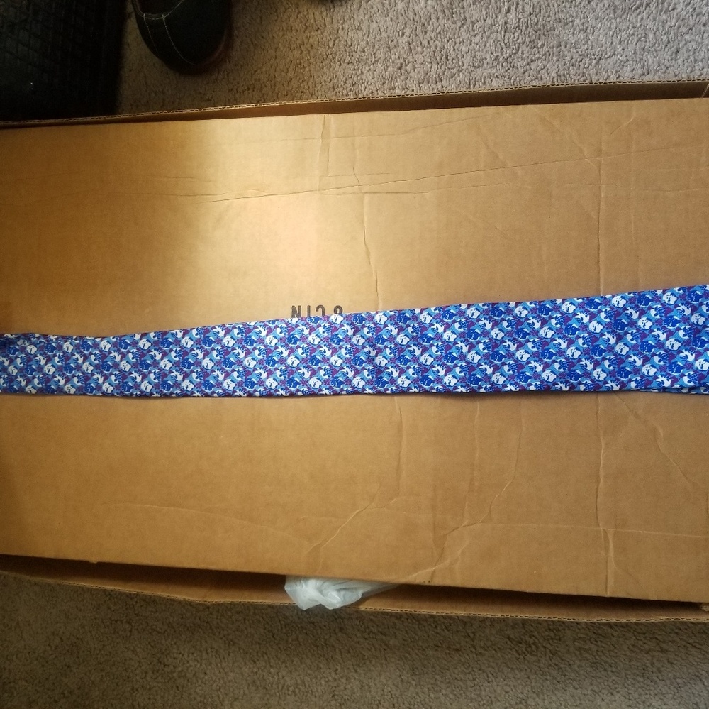 100% silk tie by Vilebrequin